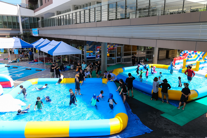 위에서 내려다본 워터파크 사진