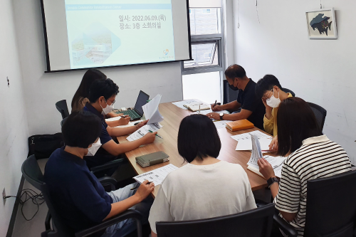 상담이 진행되고있는 사진