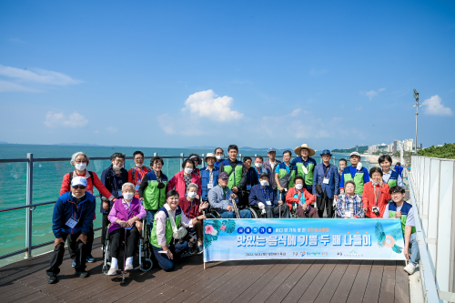 검도교실의 수업이 진행되고있는 사진