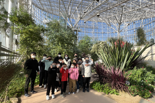 바자회가 진행되고있는 사진